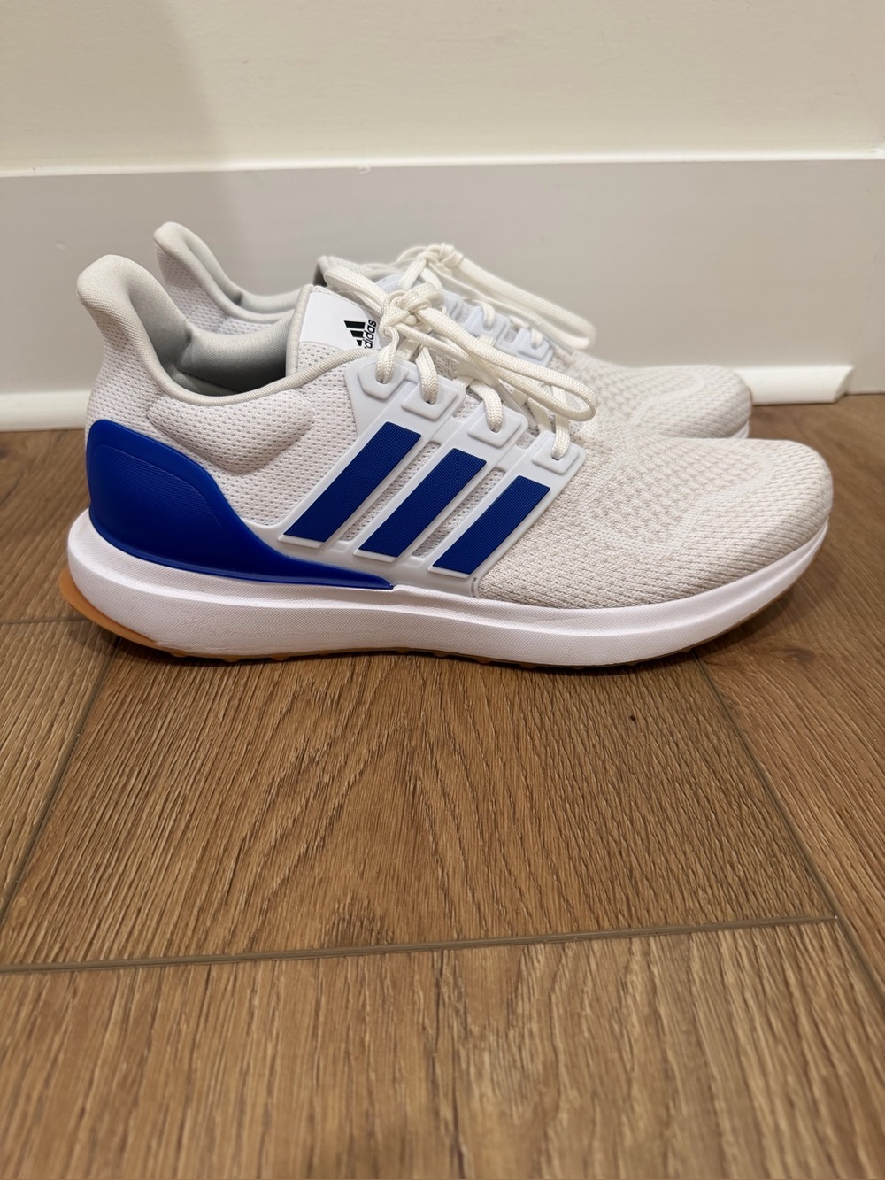 Men’s Adidas Ubounce size 10.5
